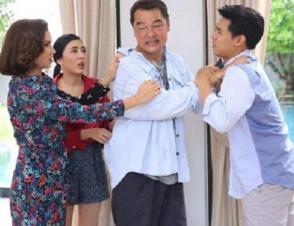 Ngày gặp mặt 2 gia đình, nhà bạn gái đưa ra yêu cầu khó làm bố tôi tức giận đuổi khách