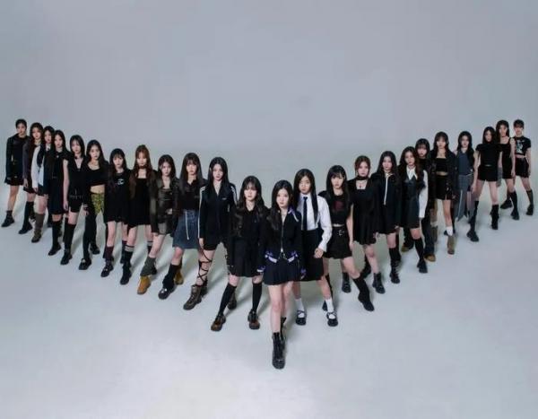 Nhóm nữ đông dân nhất Kpop: Chạy show bằng xe buýt, nhiều thành viên hát chưa đầy 3 giây