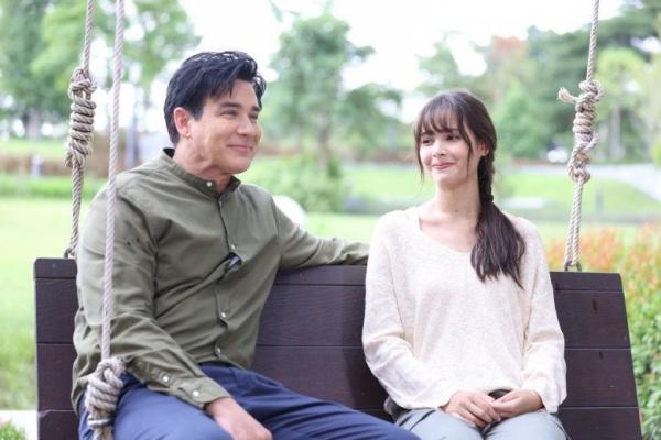 Sau 3 năm chồng qua đời, bố chồng mỉm cười lấy ra 2 tỷ và yêu cầu tôi một điều