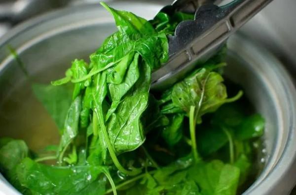 Loại rau nhất định phải chần trước khi ăn để tránh gây hại cho cơ thể