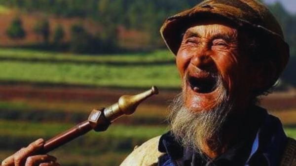 Đàn ông năng lực yếu kém hễ mở miệng là nói 4 câu này: Đặc biệt là câu số 1