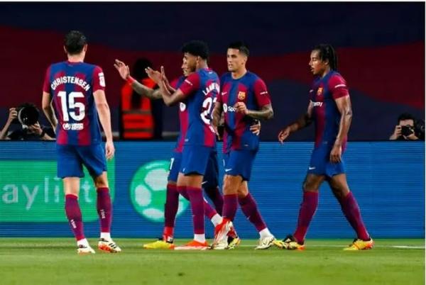 Barca thắng dễ Real Sociedad, củng cố vị trí thứ 2 tại La Liga