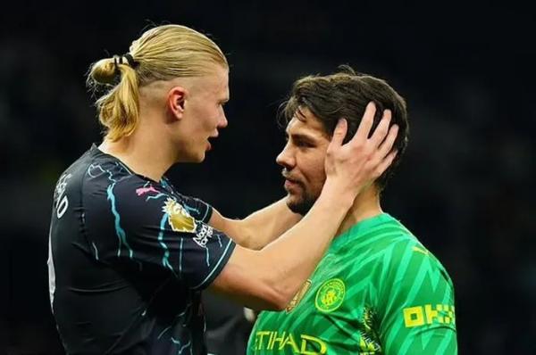 Man City áp sát kỷ lục vô địch