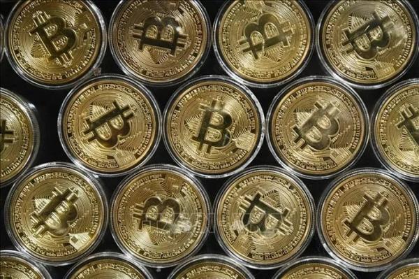 Giá bitcoin giảm mạnh sau diễn biến mới ở Đức và Pháp