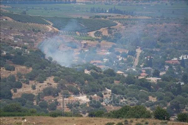 Hezbollah phóng hàng chục rocket vào Cao nguyên Golan