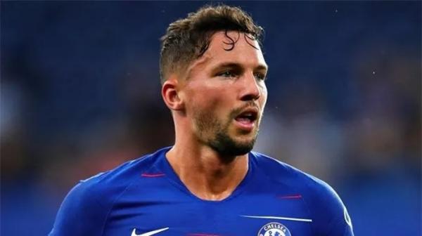 Tán gia bại sản, nhà vô địch Premier League phải đi làm phụ hồ