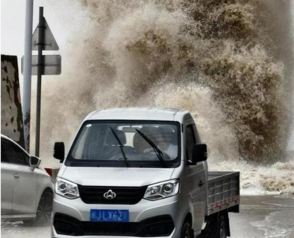 Trung Quốc: Bão Gaemi tấn công diện rộng, nhiều tỉnh “nín thở”