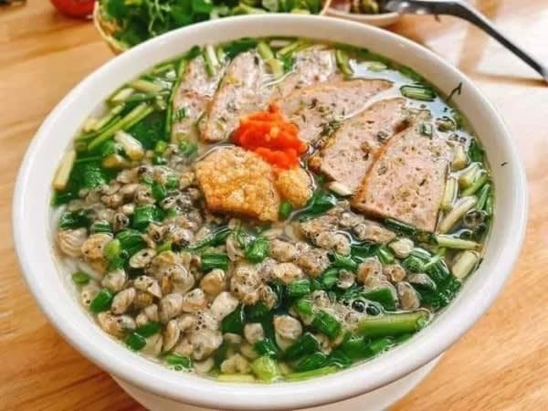 Lạ miệng món bún hến kết hợp vị chát, cay, ngon thơm
