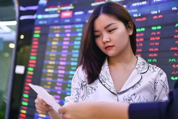 Vì sao thanh khoản chứng khoán “biến mất”?