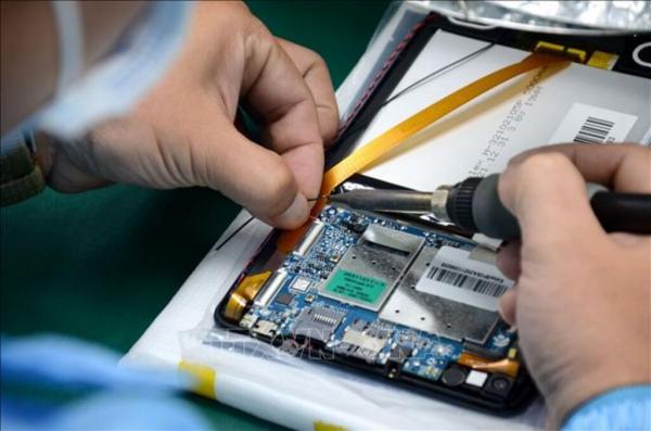 Việt Nam cần đầu tư phát triển nhân lực và hạ tầng số để thúc đẩy công nghệ bán dẫn