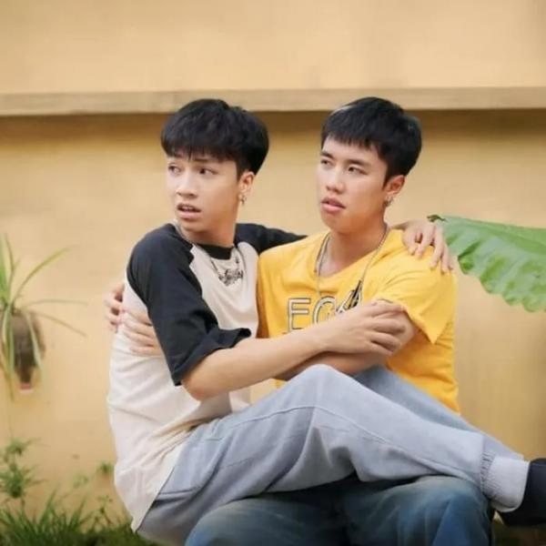 Bạn thân của Chải trong “Đi giữa trời rực rỡ” ngoài đời thế nào?
