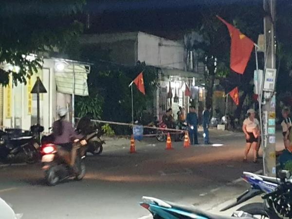 Bị mắng vì đâm đầu vào ô tô, thanh niên đâm người đàn ông ngoại quốc tử vong