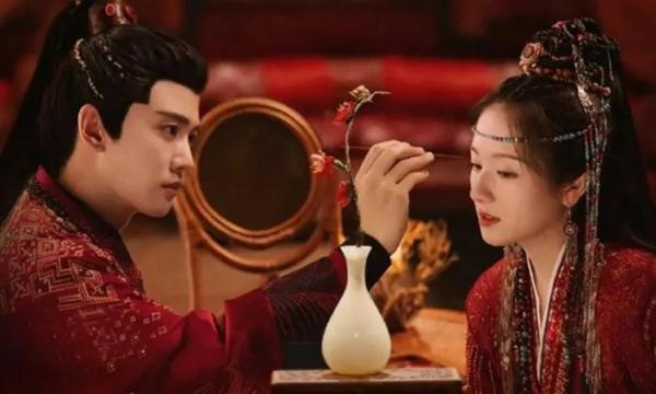 Nhậm Gia Luân “nên duyên” mỹ nữ kém 10 tuổi, áp lực vì cảnh tình tứ