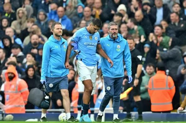 Man City trả giá cực đắt sau đại chiến với arsenal