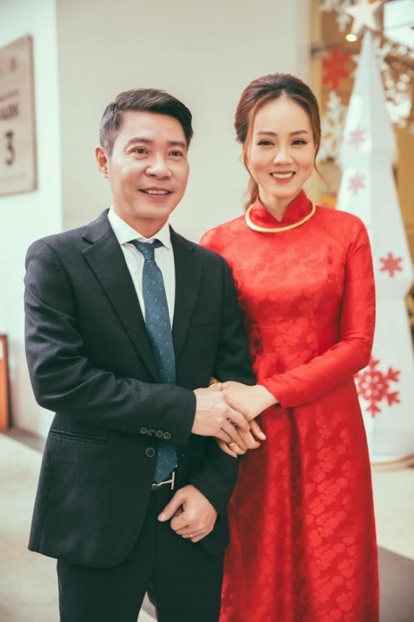 Vợ trẻ Công Lý nói về tin đã bí mật ly hôn: “Là một người vợ, tôi cũng khổ tâm”