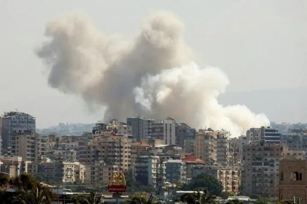 Israel không kích dữ dội Hezbollah ở Lebanon, hàng trăm người thương vong