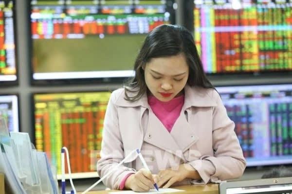 Khối ngoại trở lại bán ròng phiên giao dịch chứng khoán cuối cùng quý III