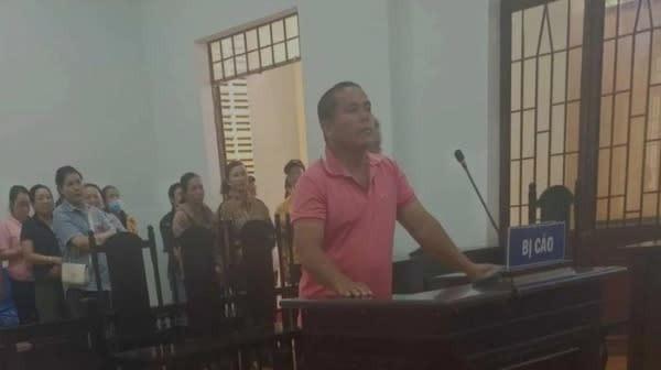 2 nông dân tranh chấp nguồn nước tưới: 1 người mù mắt, 1 người bị phạt tù