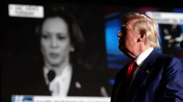 Bầu cử Mỹ: Ông Trump và bà Harris bám đuổi sát nút ở các bang dao động