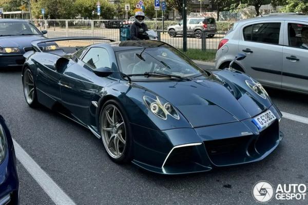 Siêu phẩm Pagani Huayra Epitome xuất hiện trên đường phố