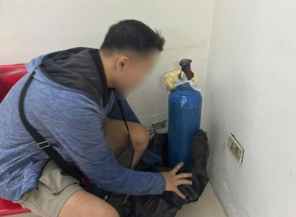 Tổ công tác 141 phát hiện 02 đối tượng mang ma túy, bình khí cười “dạo phố”