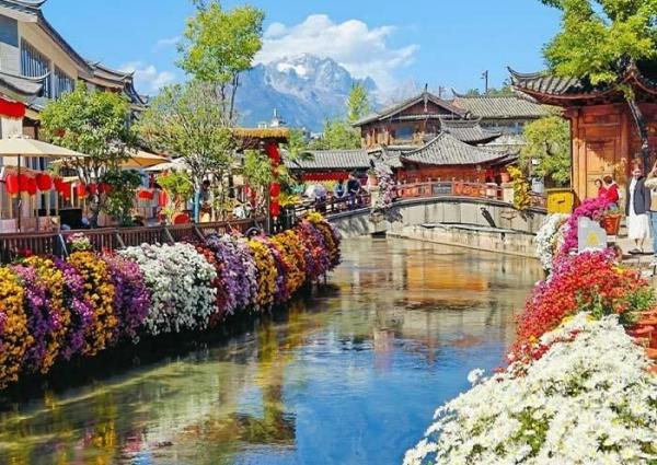 Du lịch Trung Quốc: Tháng 11 rực rỡ sắc thu và tháng 12 huyền ảo băng tuyết mùa đông