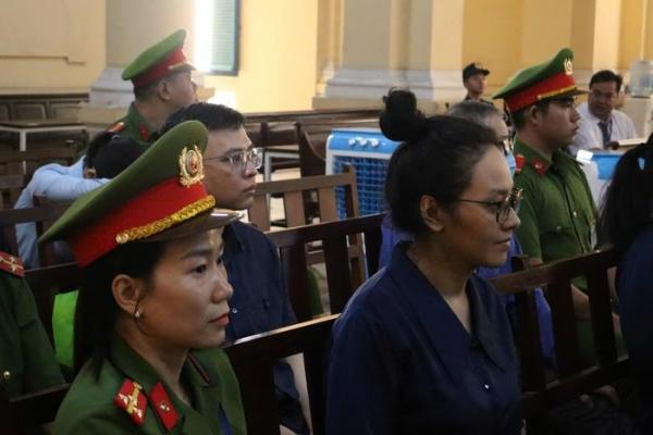 Ngày 3/12, tòa ra phán quyết cuối cùng với bà Trương Mỹ Lan và đồng phạm
