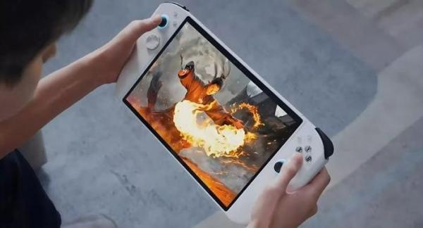 Tencent gây “sốc” với máy chơi game cầm tay 3D không cần kính, màn hình lớn 11 inch