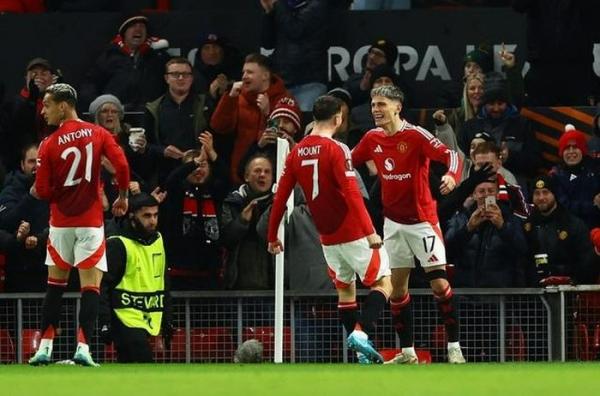 Rượt đuổi tỉ số 5 bàn, Man United thắng trận đầu dưới thời HLV Amorim