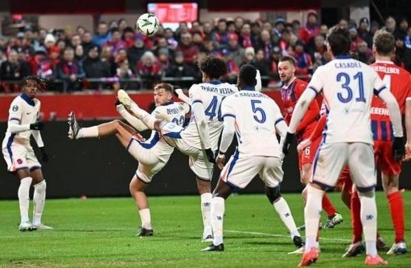 Jadon Sancho tỏa sáng, Chelsea thắng trận thứ tư liên tiếp ở Conference League