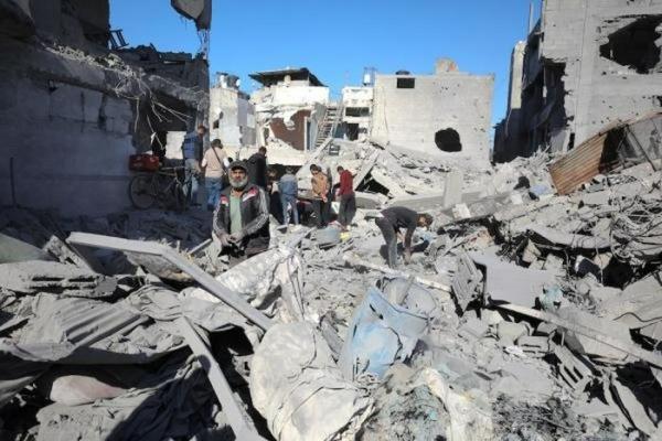 Israel lại không kích đồng loạt Dải Gaza và Lebanon gây nhiều thương vong