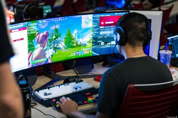 Dưới 1‌8 tuổ‌i không được chơi game quá 180 phút/ngày: Xóa quan niệm “cứ chơi là nghiện”!