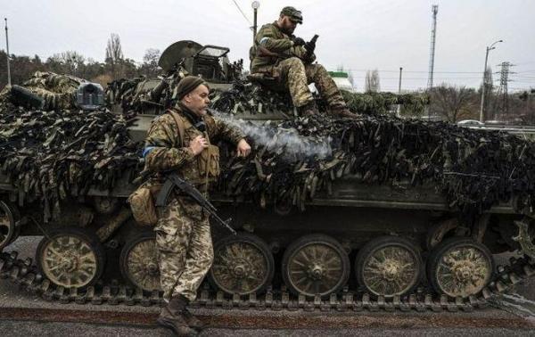 Nga ra đòn tấn công áp đảo ở Kursk, chỉ huy Ukraine thừa nhận không có đường lui
