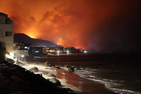 Thảm họa cháy rừng lịch sử tại California (Mỹ): Bão lửa càn quét như “tận thế”