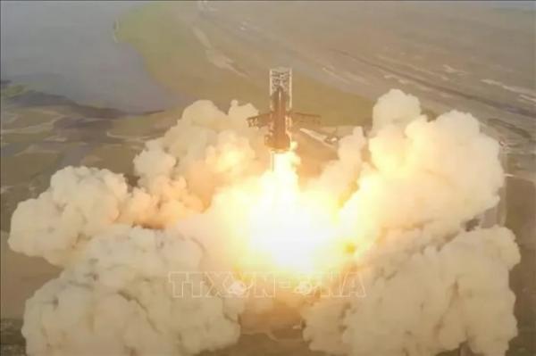 Blue Origin công bố thời điểm phóng tên lửa quỹ đạo đối trọng SpaceX