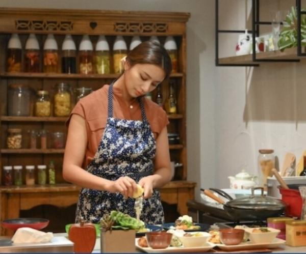 Quyết về nhà ngoại ăn Tết sau 5 năm lấy chồng, mẹ chồng rớm nước mắt khi nghe tôi trình bày