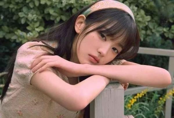 Soi nhan sắc “nữ hoàng quảng cáo thế hệ mới” Jang Won Young