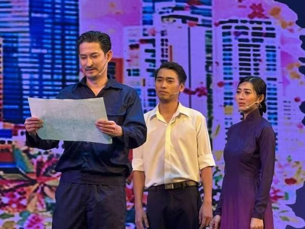 Huy Khánh khác lạ trong “Viên đạn bọc đường”