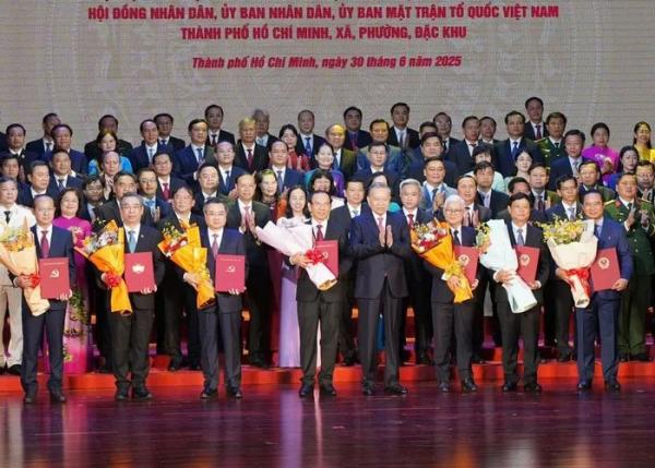 Những điều đặc biệt về các bí thư, chủ tịch của 34 tỉnh, thành phố sau sắp xếp