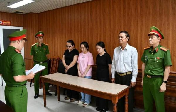 Khởi tố giám đốc và nhân viên một phòng khám quốc tế vì lừa dối khách hàng