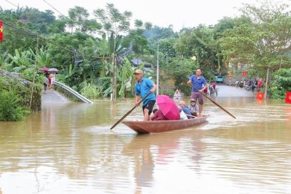 Mưa lũ khiến nhiều xã miền núi Nghệ An thiệt hại nặng nề