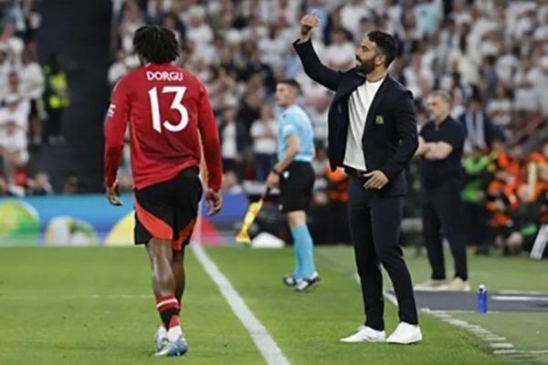 MU bổ sung 3 cầu thủ vào đội hình mạnh nhất đấu với Sunderland