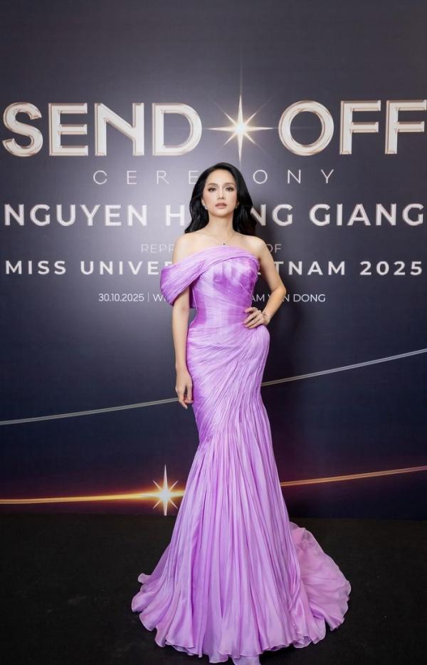 Nhan sắc Hoa hậu Hương Giang trước ngày lên đường dự thi Miss Universe 2025