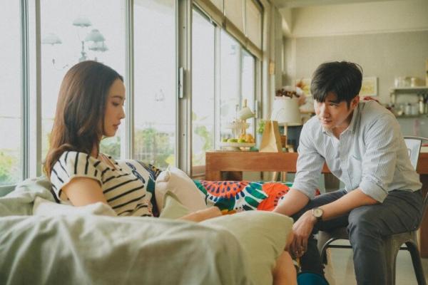 Tình cờ thấy vợ cũ ăn xin trên phố, tôi lén đưa cô ấy 100 triệu, nửa năm sau gặp lại tôi lặng người