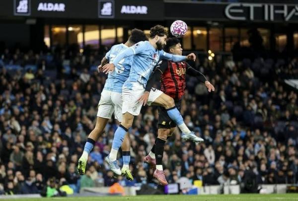 Haaland bùng nổ, Man City lên ngôi nhì Ngoại hạng