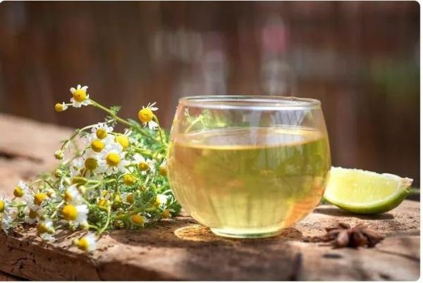 5 tác dụng phụ của việc uống quá nhiều trà hoa cúc