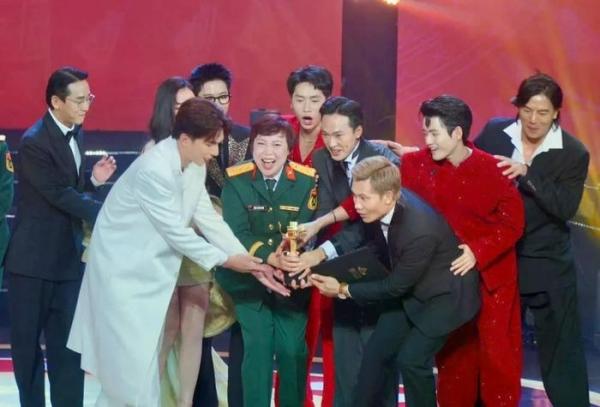 Quy trình nghiêm ngặt gửi “Mưa đỏ” đi Oscar