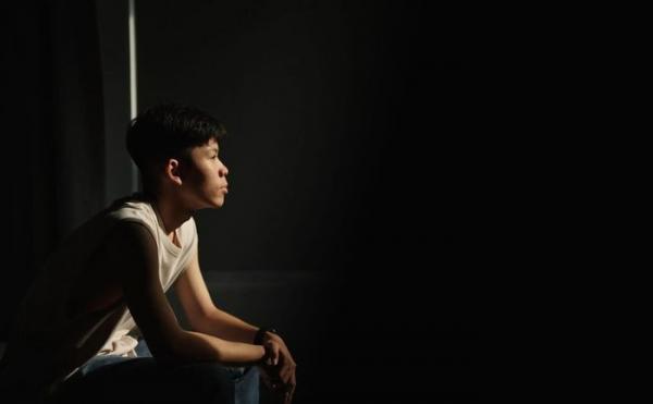 Tôi không còn sinh hoạt phí, cha mẹ vẫn bắt đi vay để giúp trả nợ cờ bạc