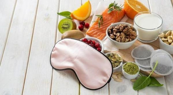 Ăn gì để ngủ ngon? 7 dưỡng chất thiết yếu cho bữa nhẹ trước giờ đi ngủ
