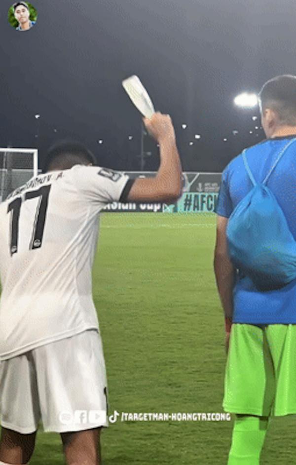 Cầu thủ U23 Kyrgyzstan tức giận ném cả iPhone 17 sau trận thua U23 Việt Nam